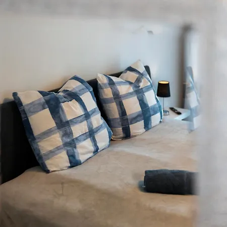 Luna Apartment